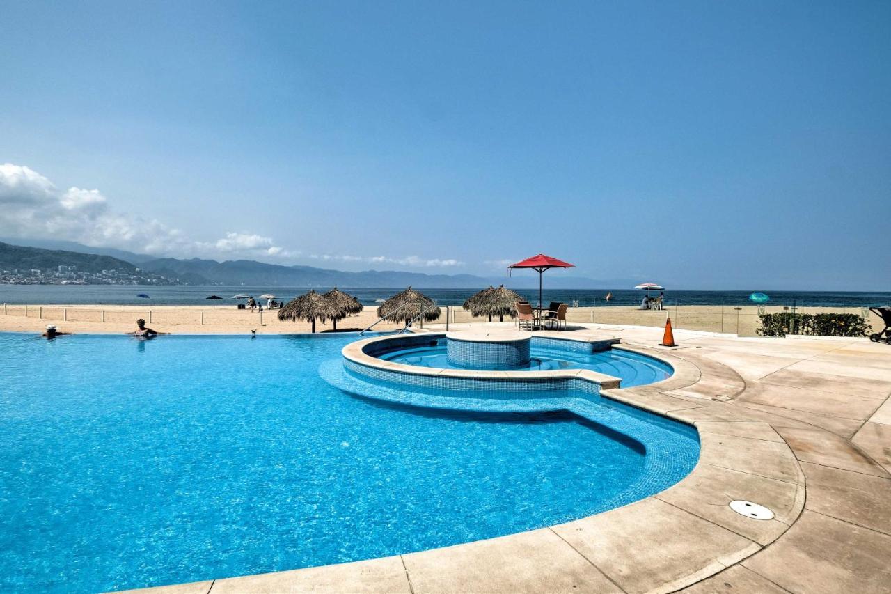 Beachfront With Wraparound Balcony! Apartamento *