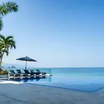 Full Floor Beachfront Luxury Apartment