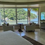 Luxury Ocean Frontage Boutique Suites