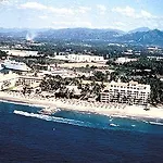 Marina De Oro
