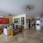 Casa Encantada