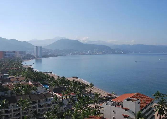 Beachfront Resort Condo beside la Isla Mall