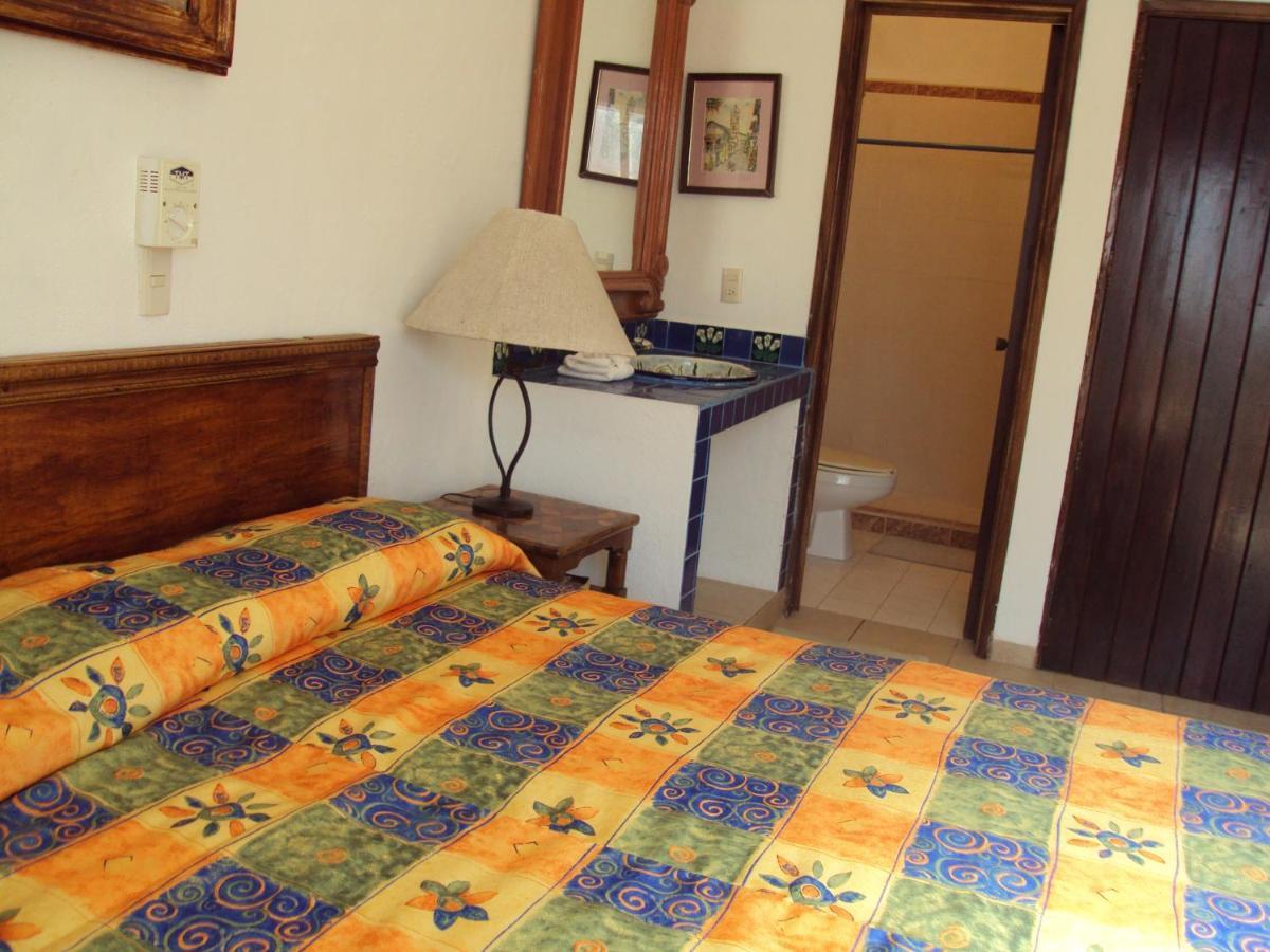 Pensión Vallarta Jr In The Exclusive Zona Romantica