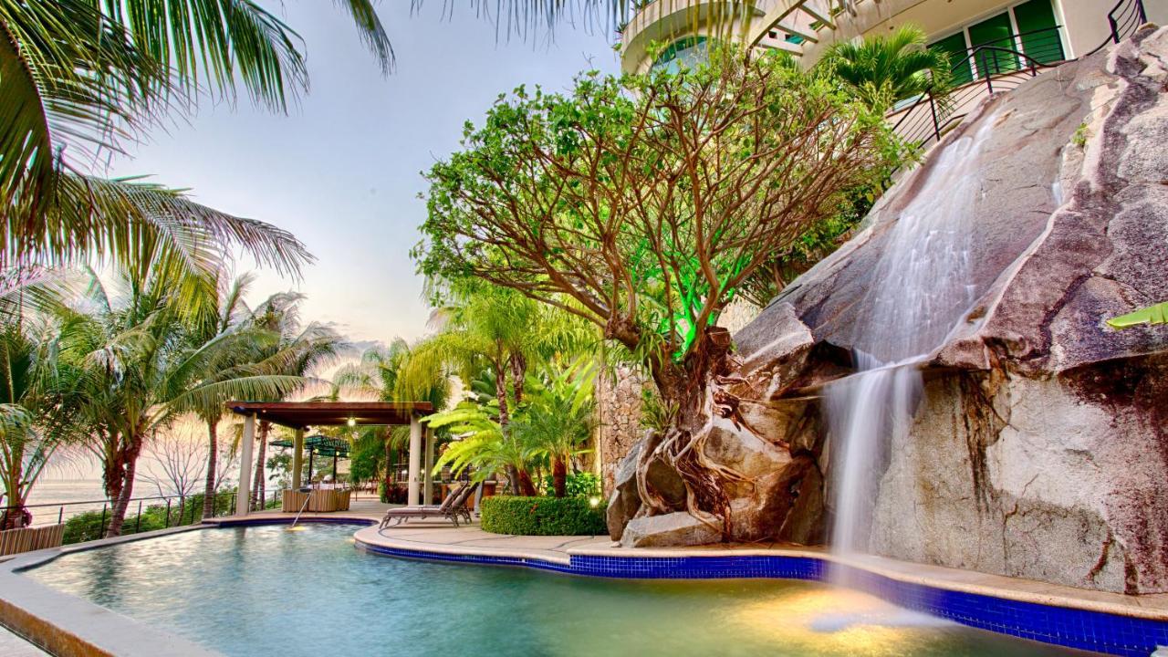 Luxury Frontage With Amazing Views For Rent Villa *