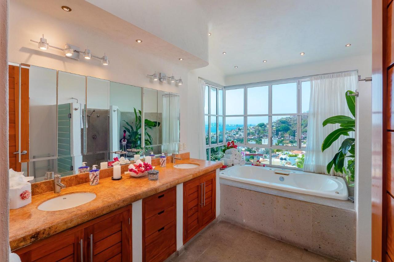 Luxury Rental, Casa Yvonneka Villa