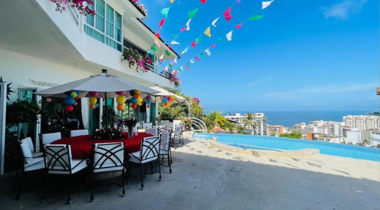 Luxury Rental, Casa Yvonneka Villa Puerto Vallarta