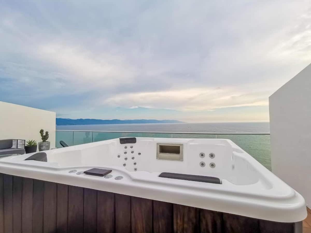 Apartamento Icon Vallarta- Ph Rooftop With Jacuzzi!