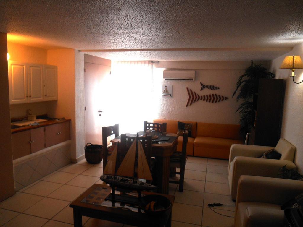 Apartment Sea River Tower 132 *