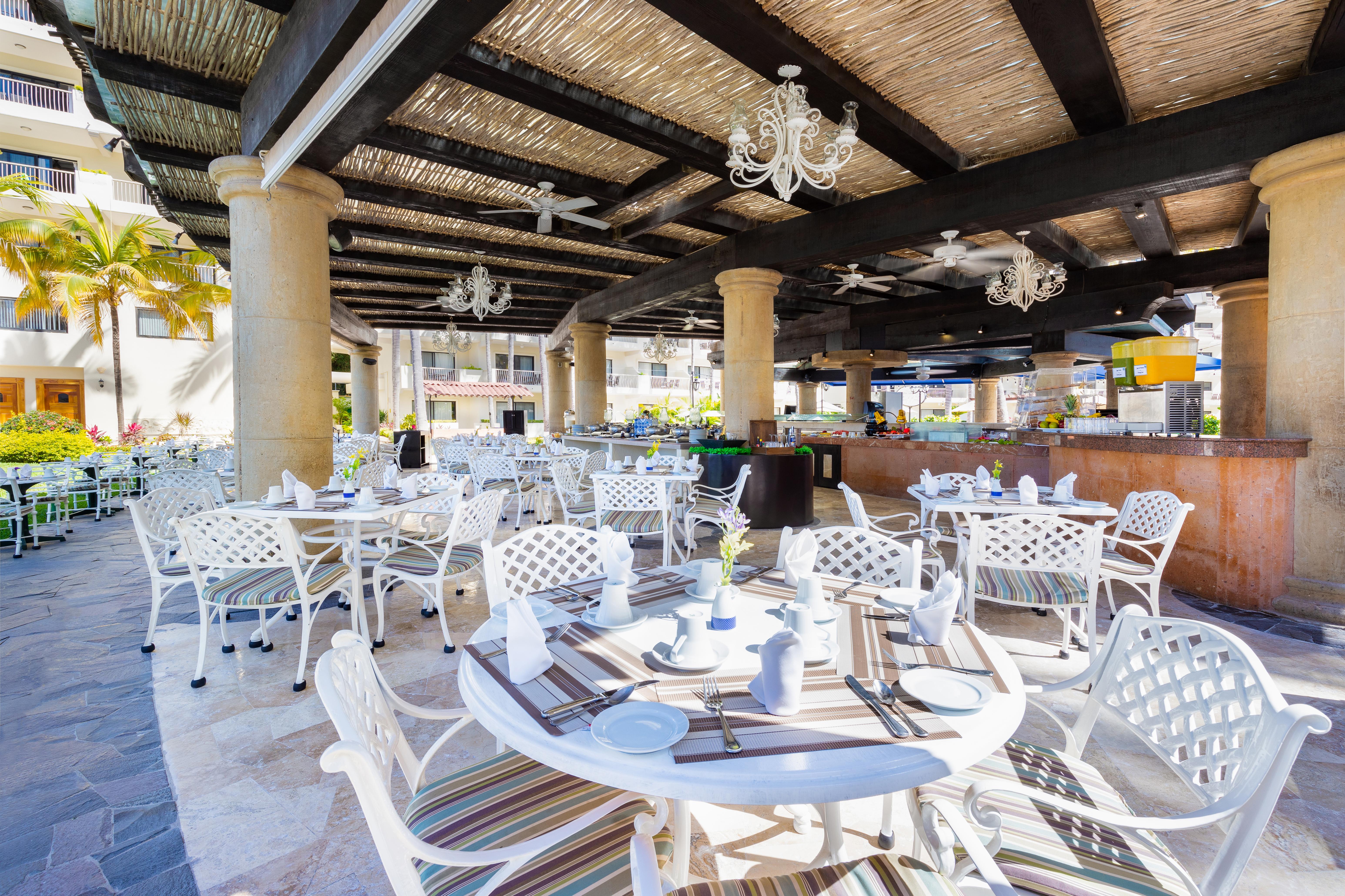 Hotel Mexican Experience By Del Palmar Vallarta 4*