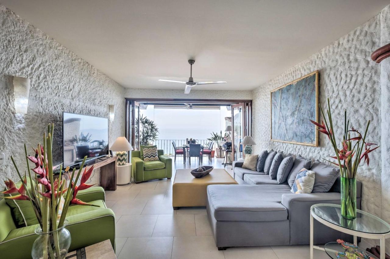 With Pool - Walk To La Playa! Apartamento