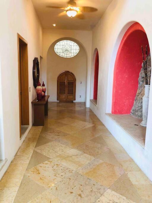 Villa Mozzafiato Private With Full Staff And Heated Pool
