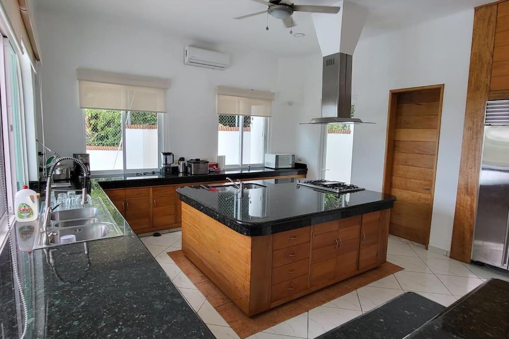 Martha Garza Blanca - Heated Pool, Chef & Full Staff Included Puerto Vallarta