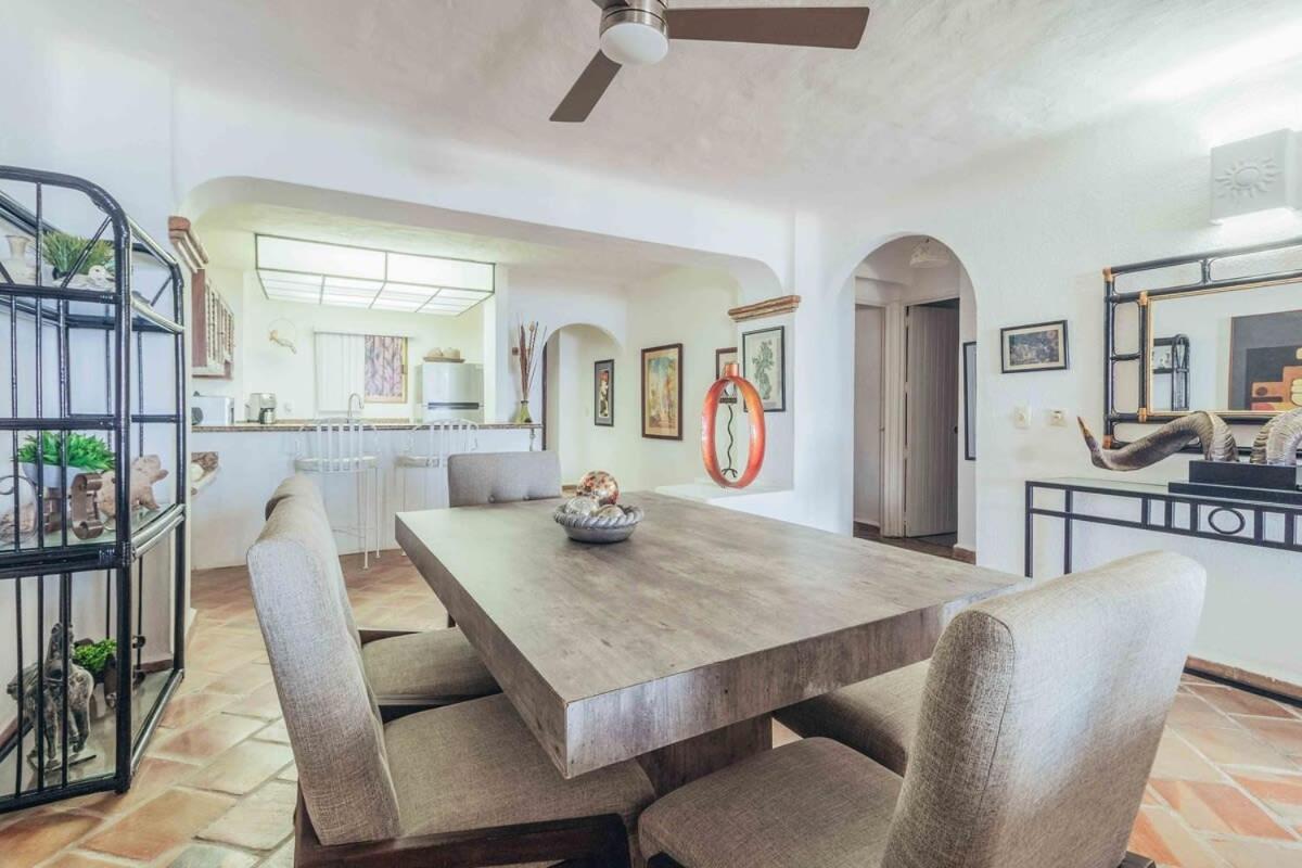 Apartamento Ocean View 2br Condo-balcony-beach-pool
