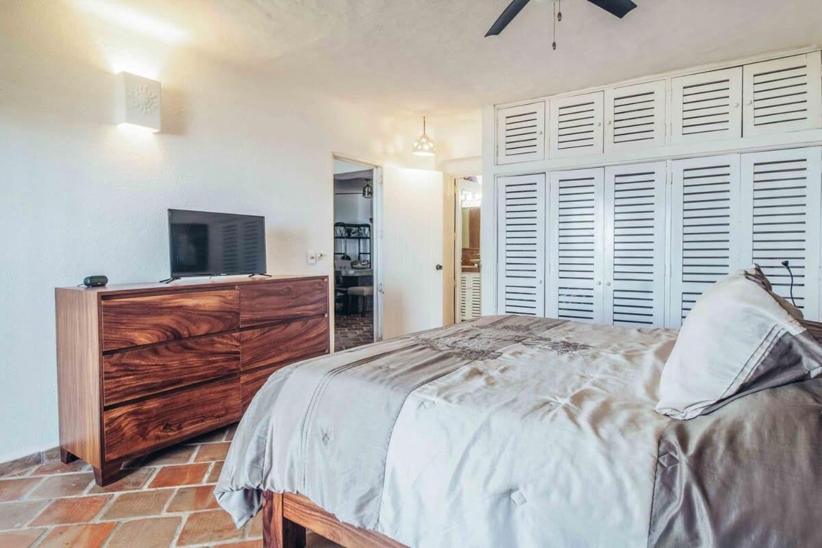 Apartamento Ocean View 2br Condo-balcony-beach-pool