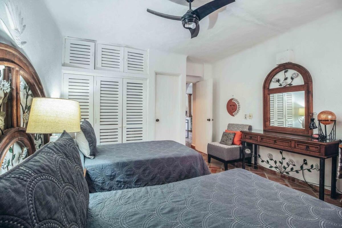 Apartamento Ocean View 2br Condo-balcony-beach-pool *
