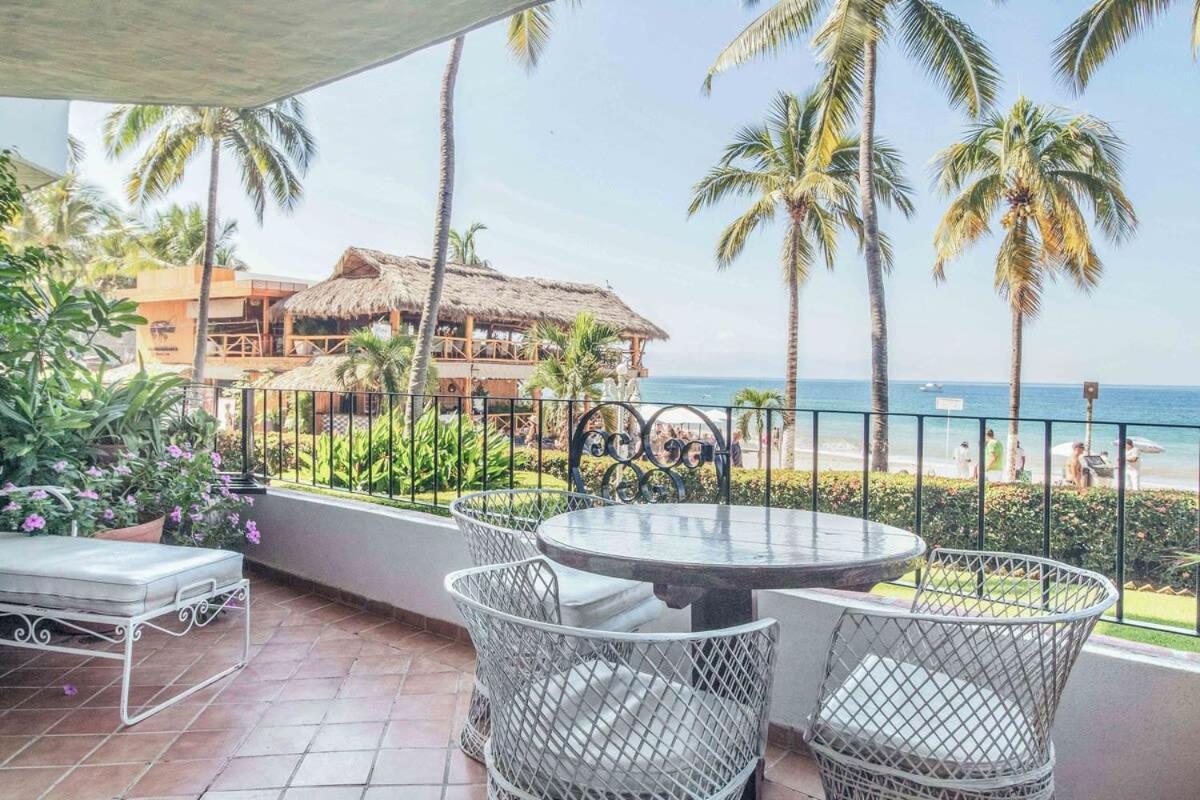 Ocean View 2br Condo-balcony-beach-pool Apartamento