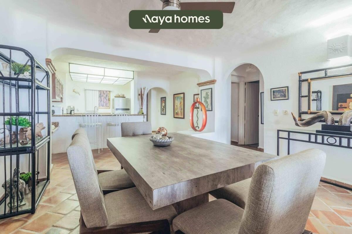 Ocean View 2br Condo-balcony-beach-pool Apartamento