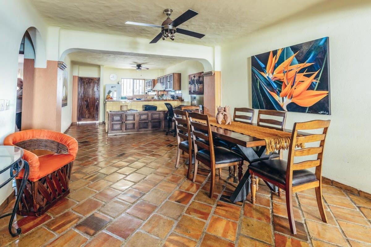 Ocean View 2br Condo-balcony-beach-pool Puerto Vallarta