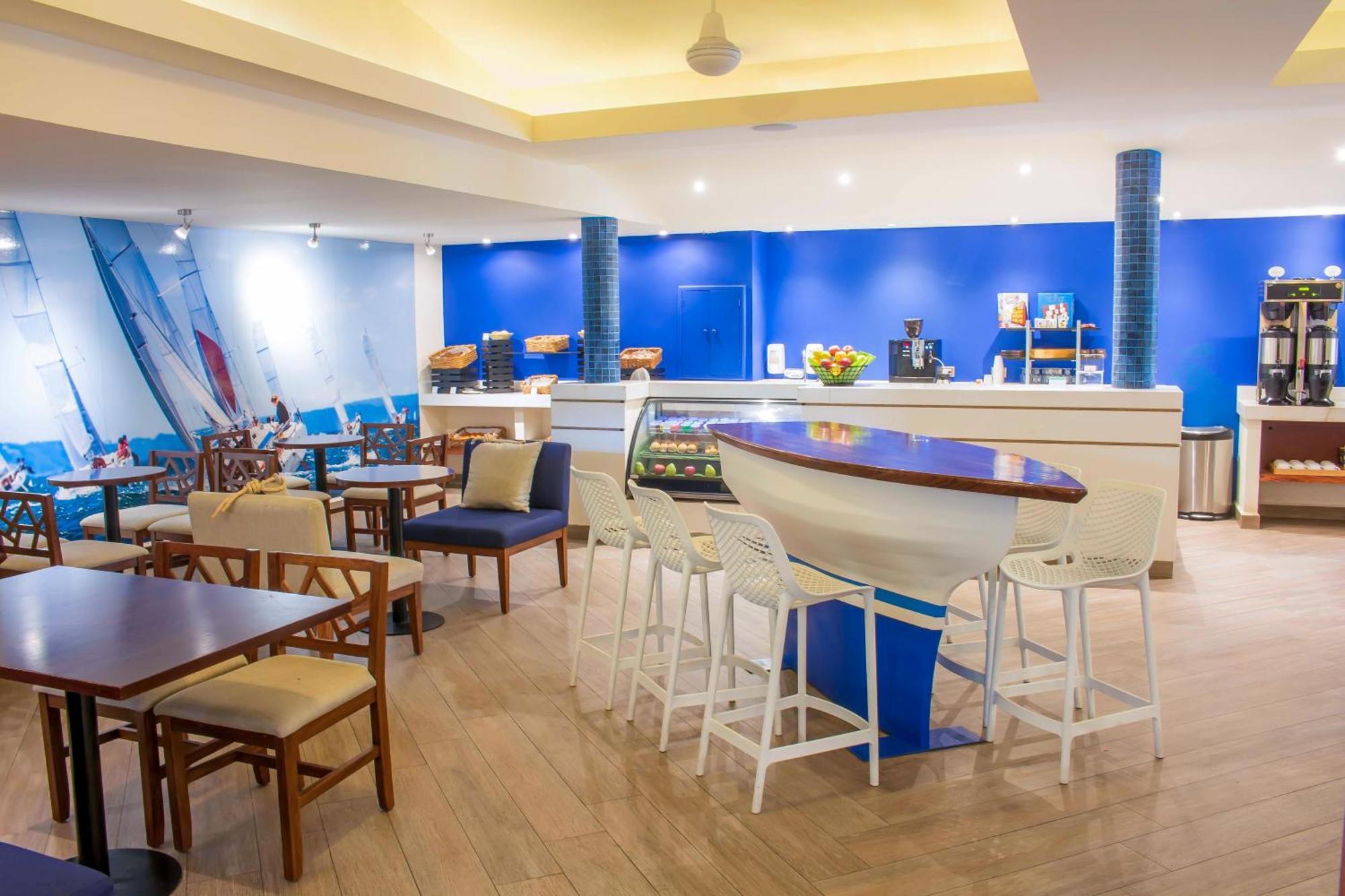 Plaza Pelicanos Club Resort 4*