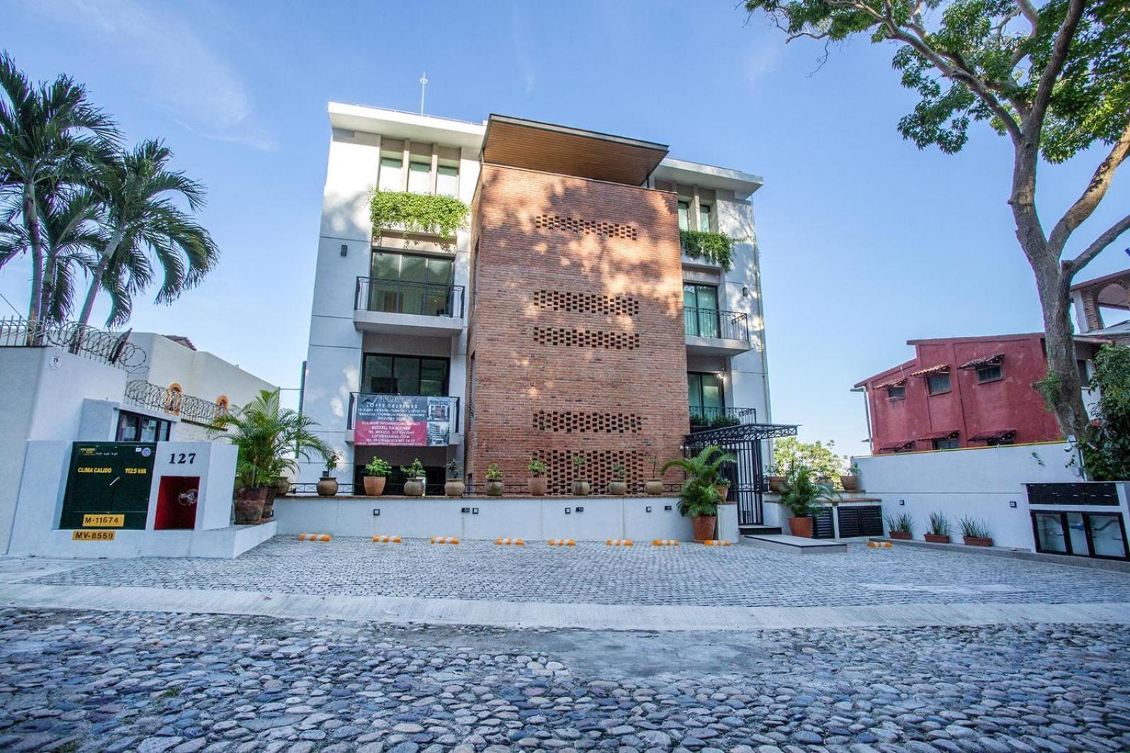 Сasa de vacaciones Swanky Conchas Chinas Condo, Ocean & Jungle Views