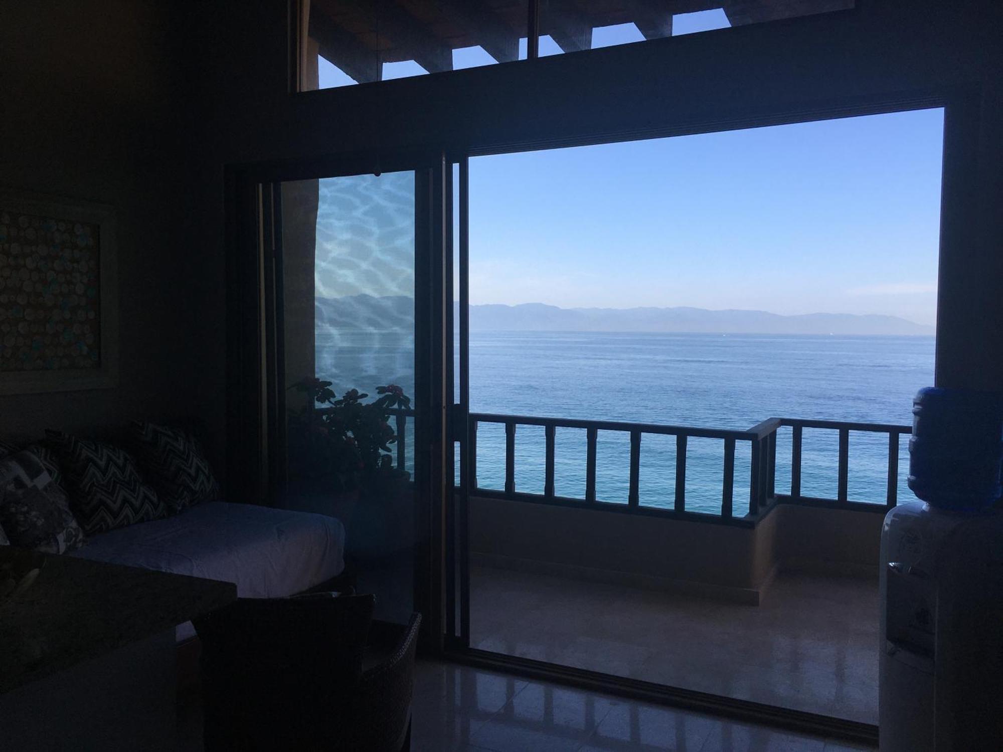 Tules King Hotel