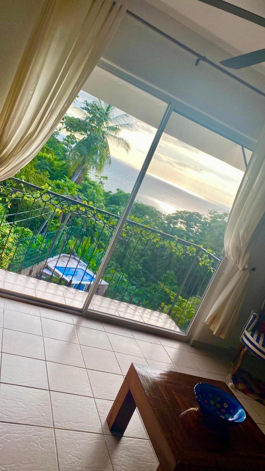 Awesome View! Quiet Apartment *