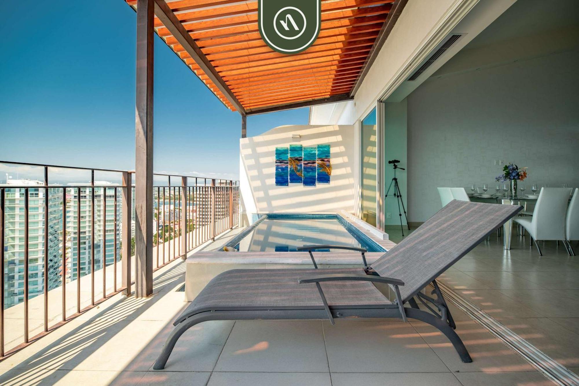 Oceanfront 4 Bedroom With Private Pool - Apartment *