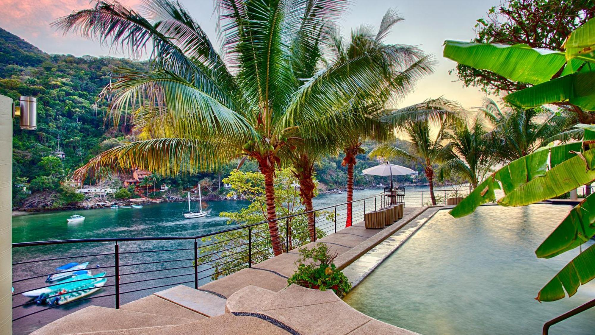 Hotel Luxury Ocean Frontage Boutique