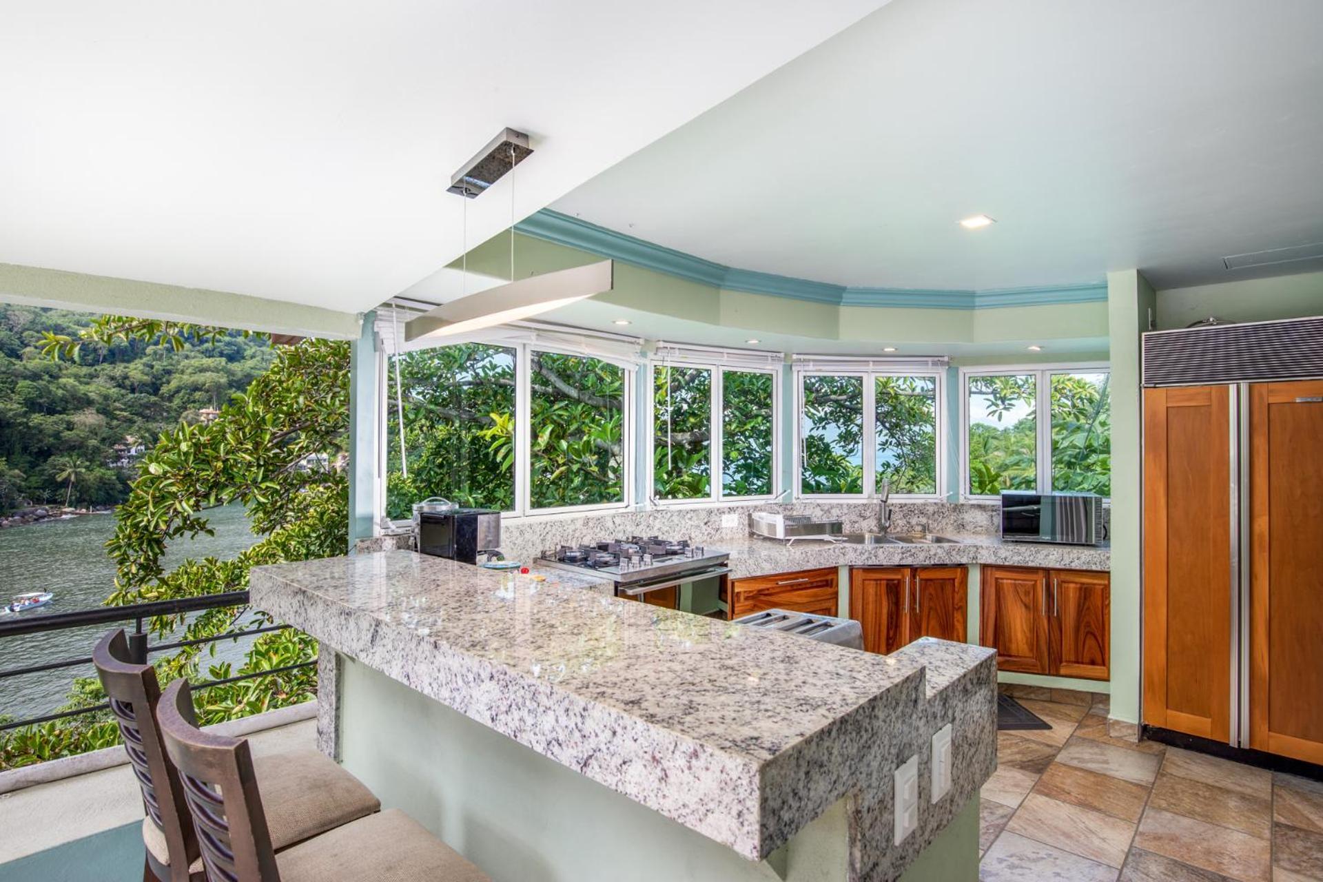Luxury Ocean Frontage Boutique *
