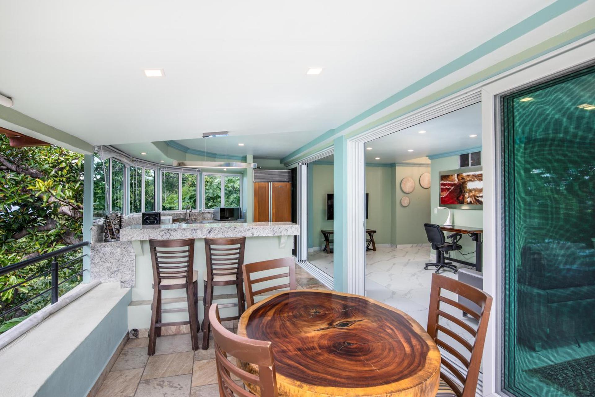 Luxury Ocean Frontage Boutique *