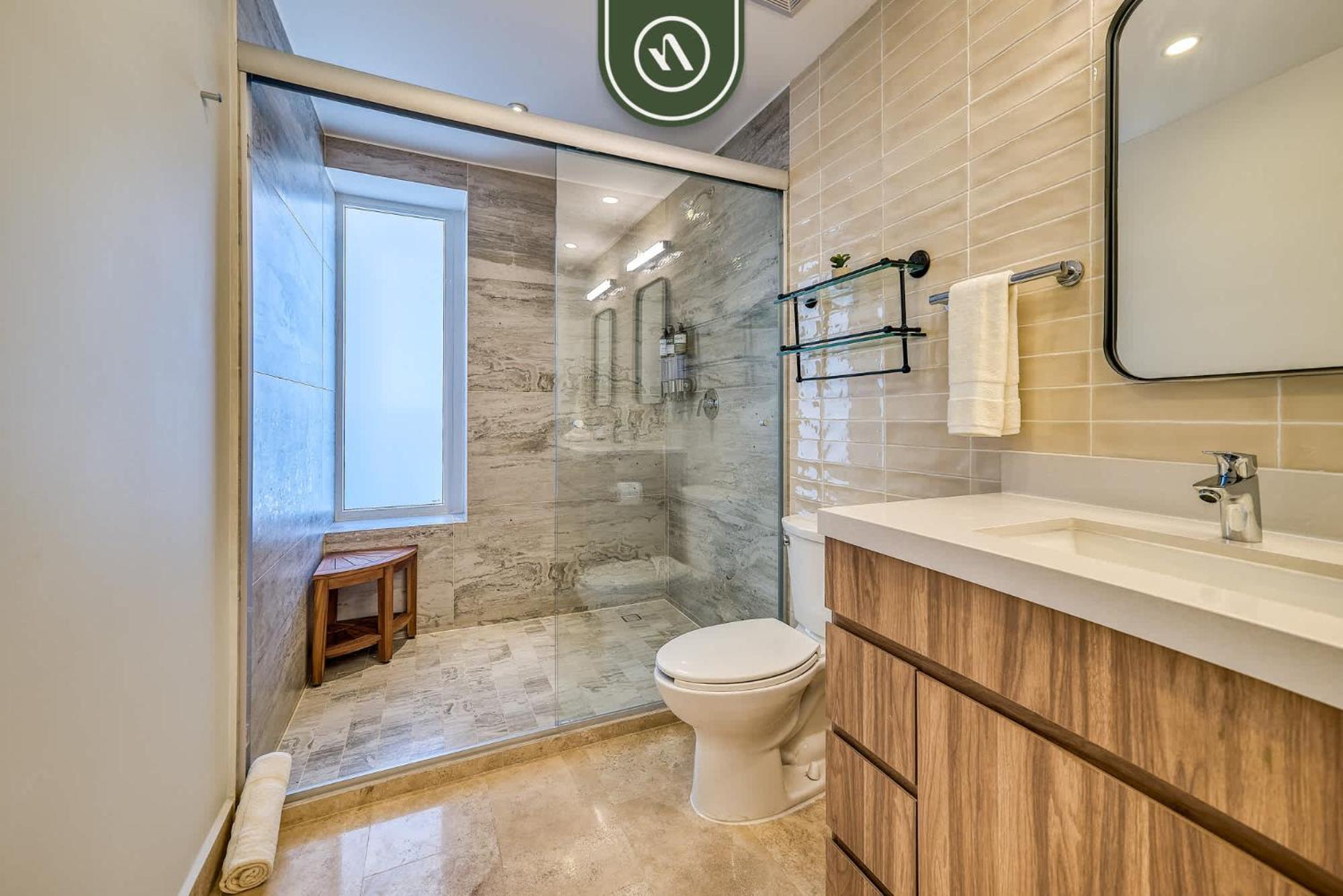 Luxury 4 Bedroom Right Next To The - Pools *