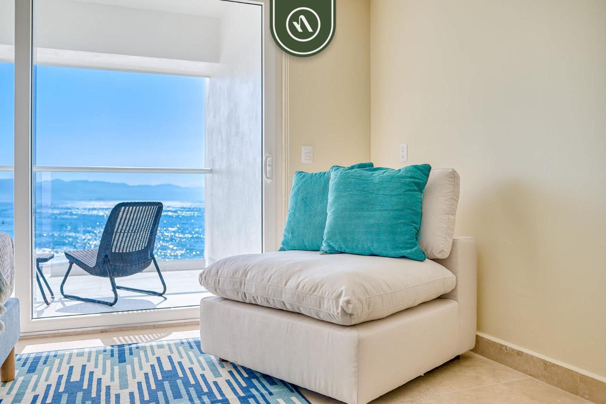 Luxury 4 Bedroom Right Next To The - Pools