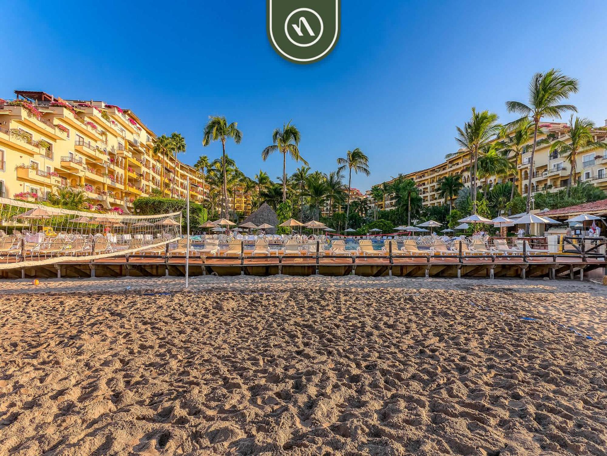 Apartment Beachfront 3 Bedroom With Pools - Beachclub *