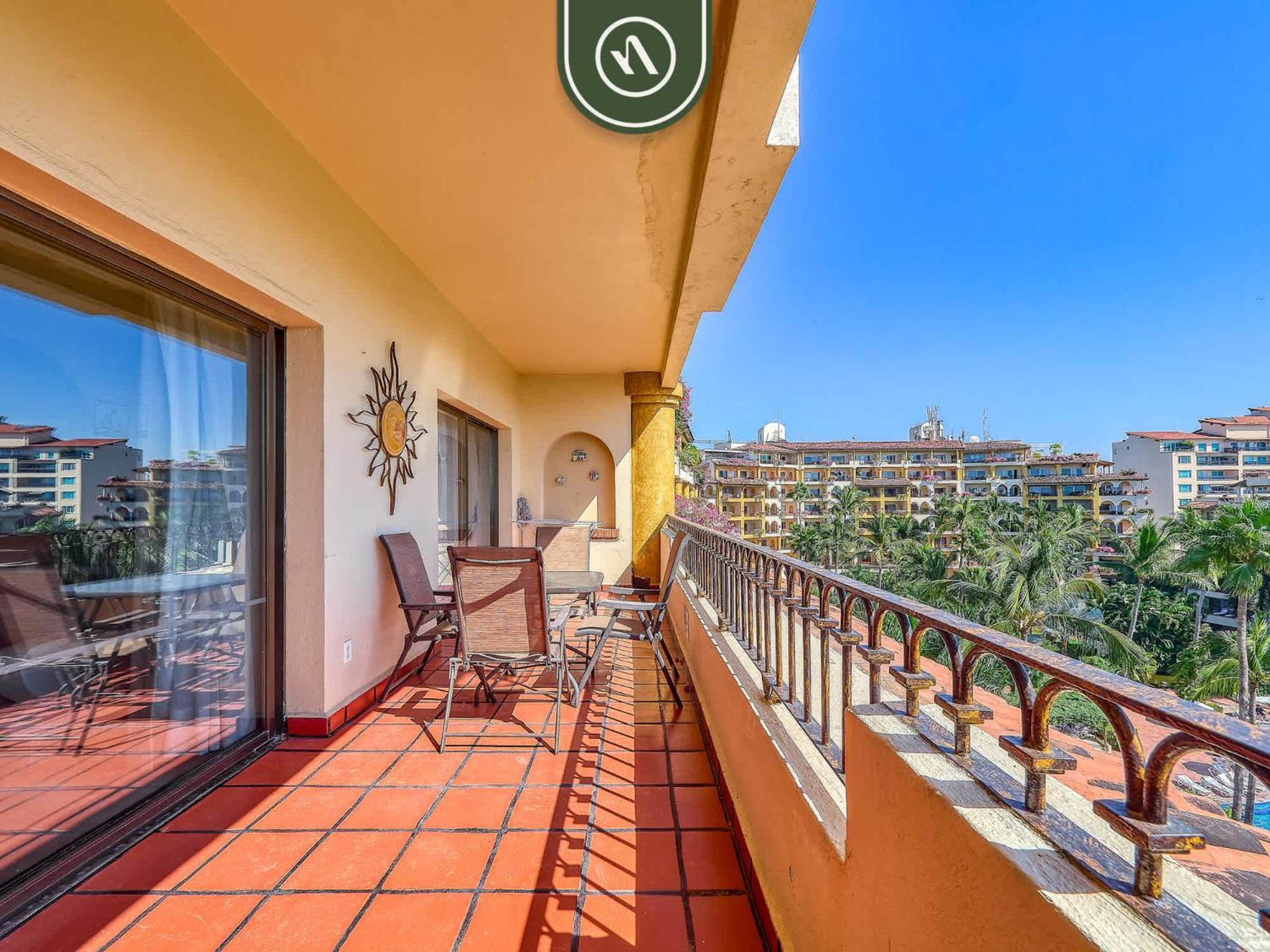 Apartment Beachfront 3 Bedroom With Pools - Beachclub