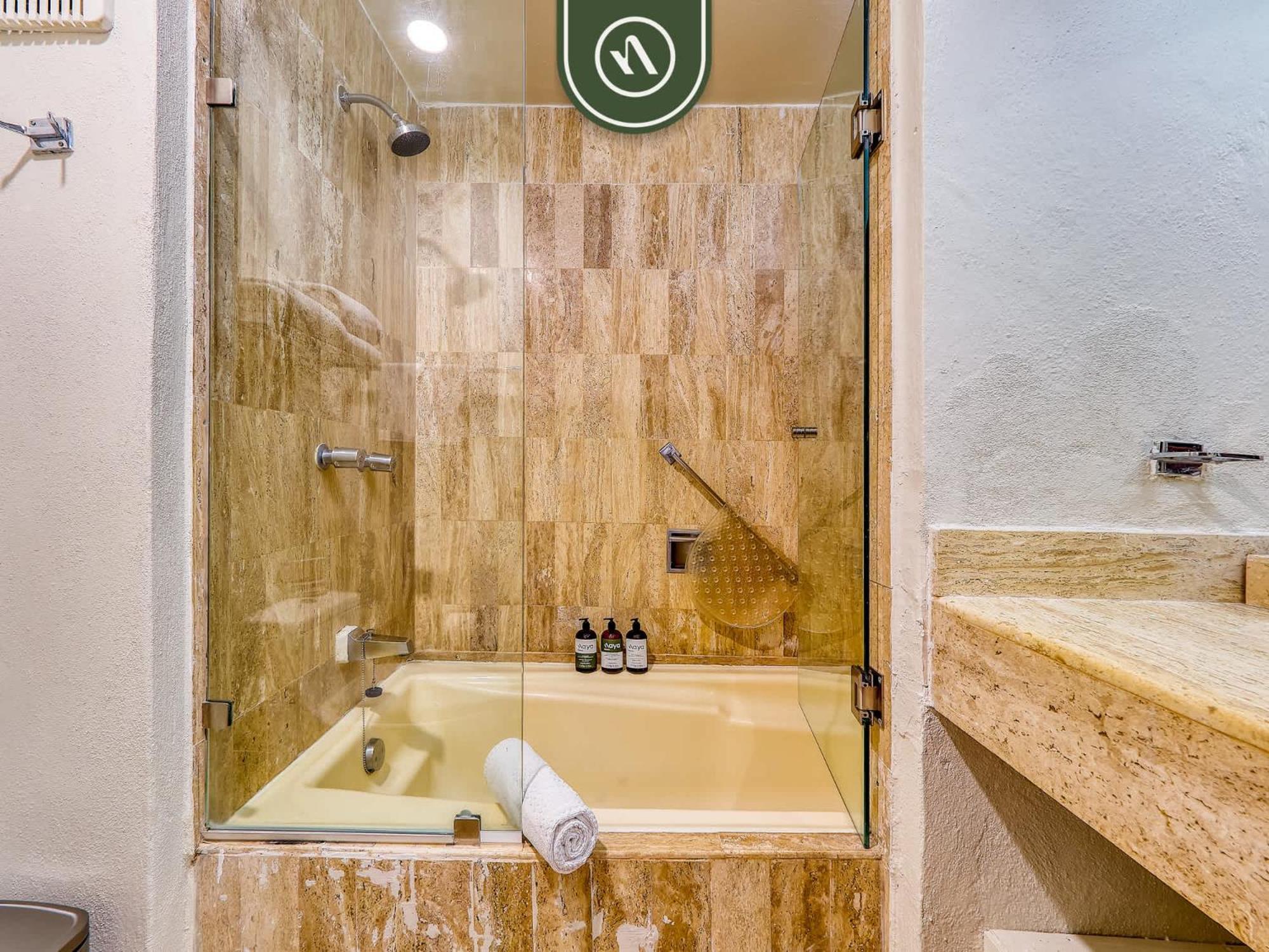 Apartment Beachfront 3 Bedroom With Pools - Beachclub Puerto Vallarta