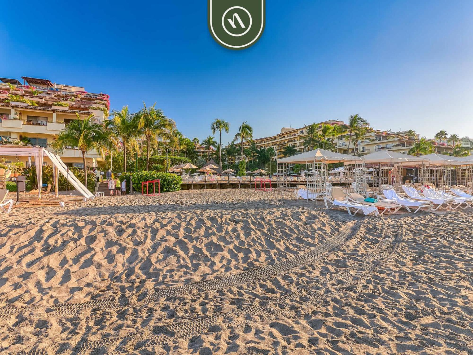 Beachfront 3 Bedroom With Pools - Beachclub *