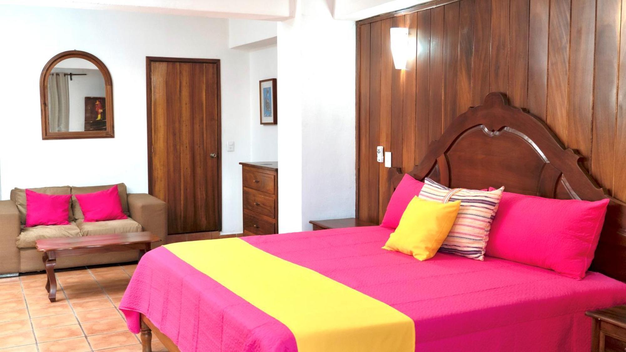 Pueblo Real Boutique Bed & Breakfast