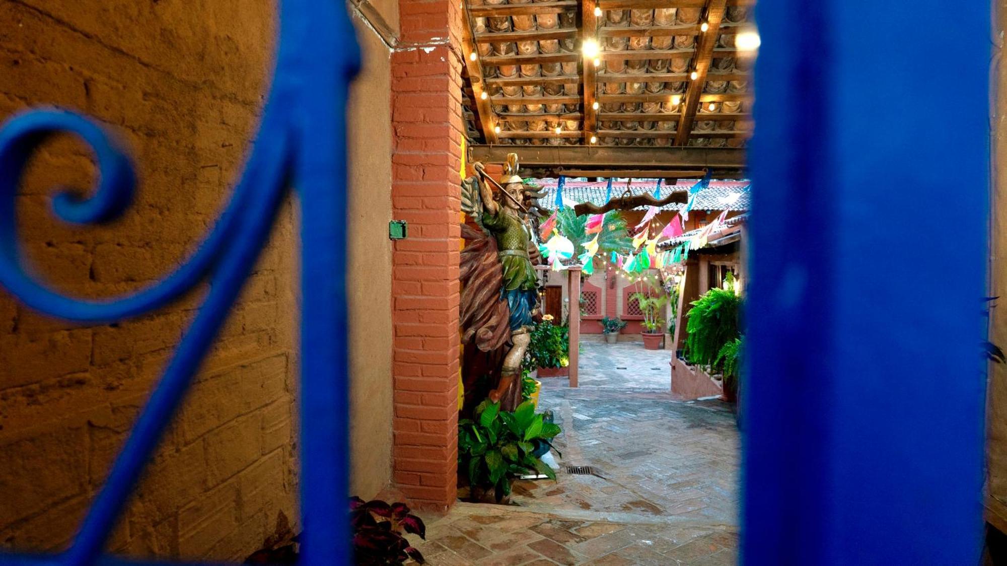 Pueblo Real Boutique *