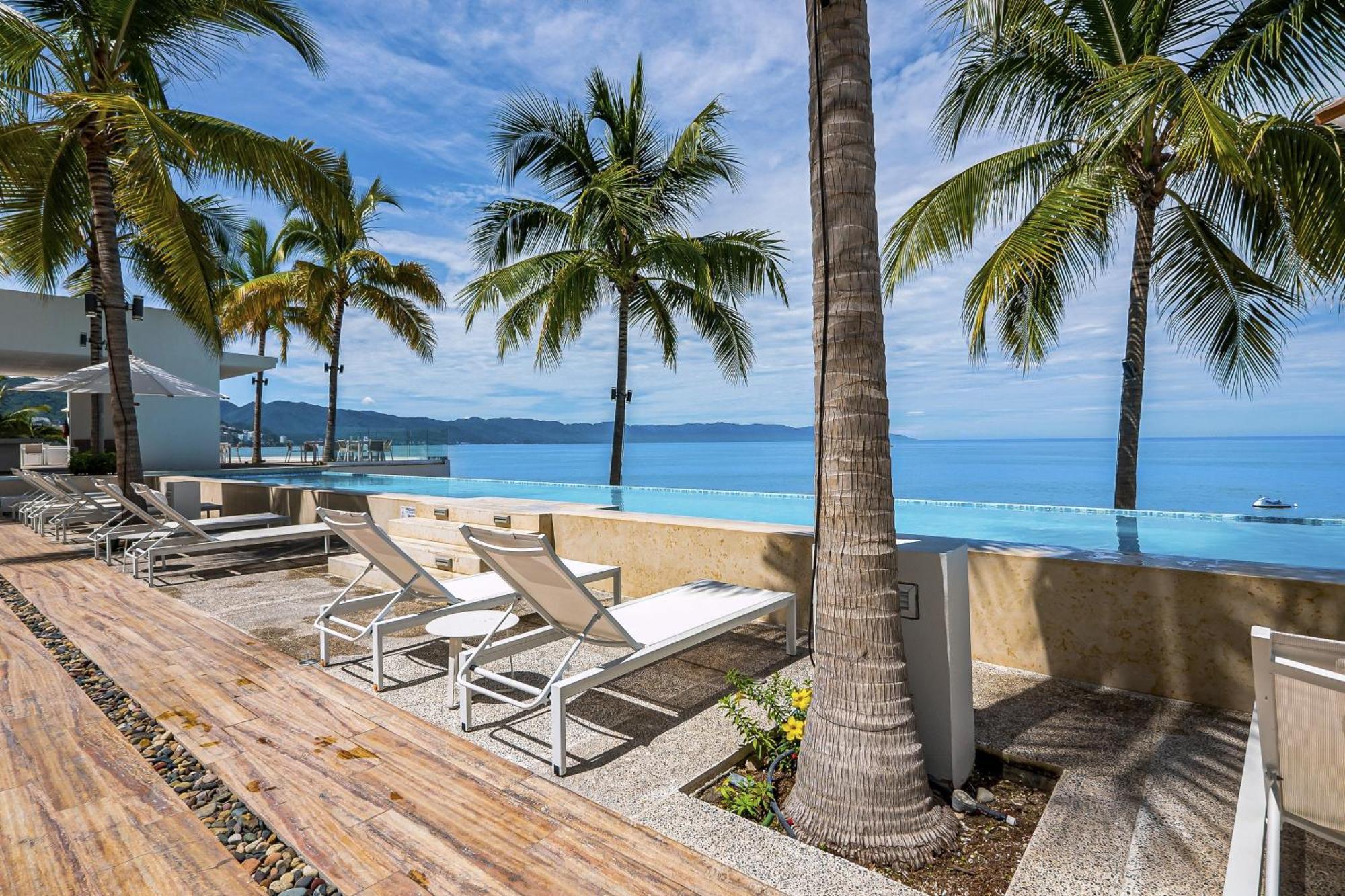 Hotel Harbor 171 Tn 2110 Puerto Vallarta