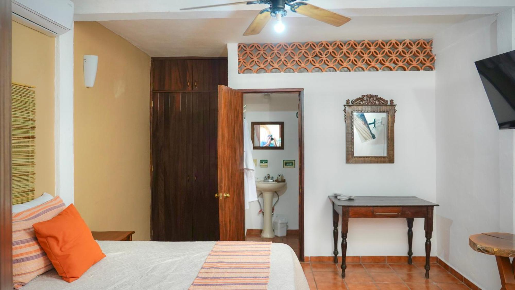 Bed & Breakfast Pueblo Real Boutique Puerto Vallarta