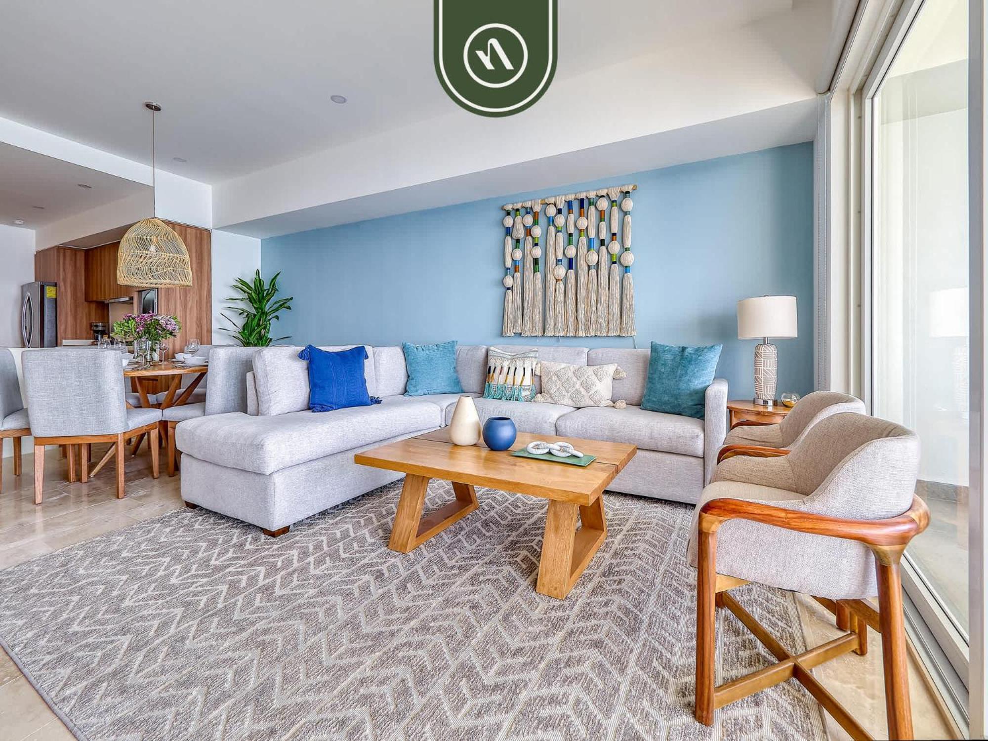 Luxury Oceanfront 3 Bedroom - Pools Apartment