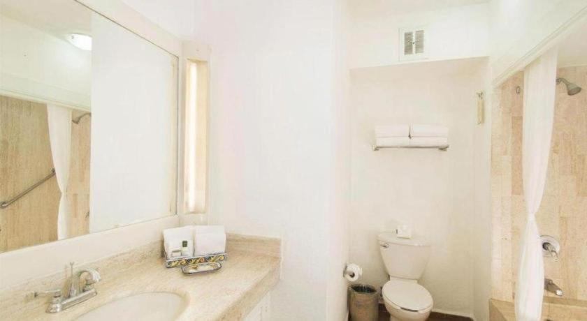 Hotel Mexican Experience By Del Palmar Vallarta 4*