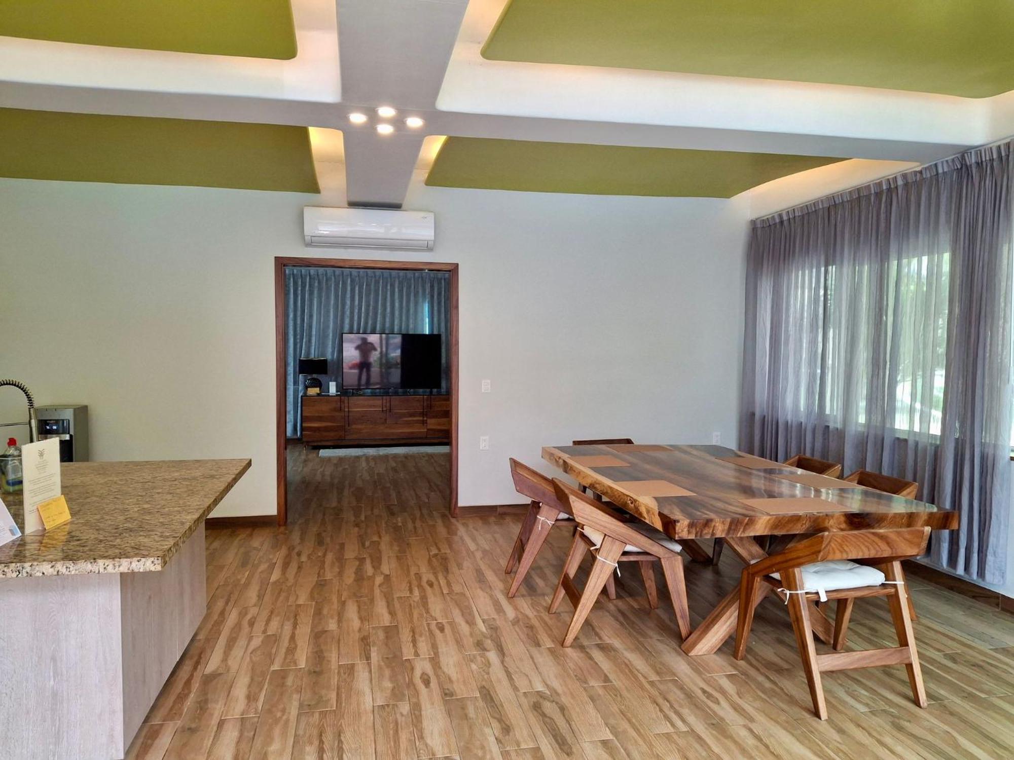 Luxury Frontage For Rent *