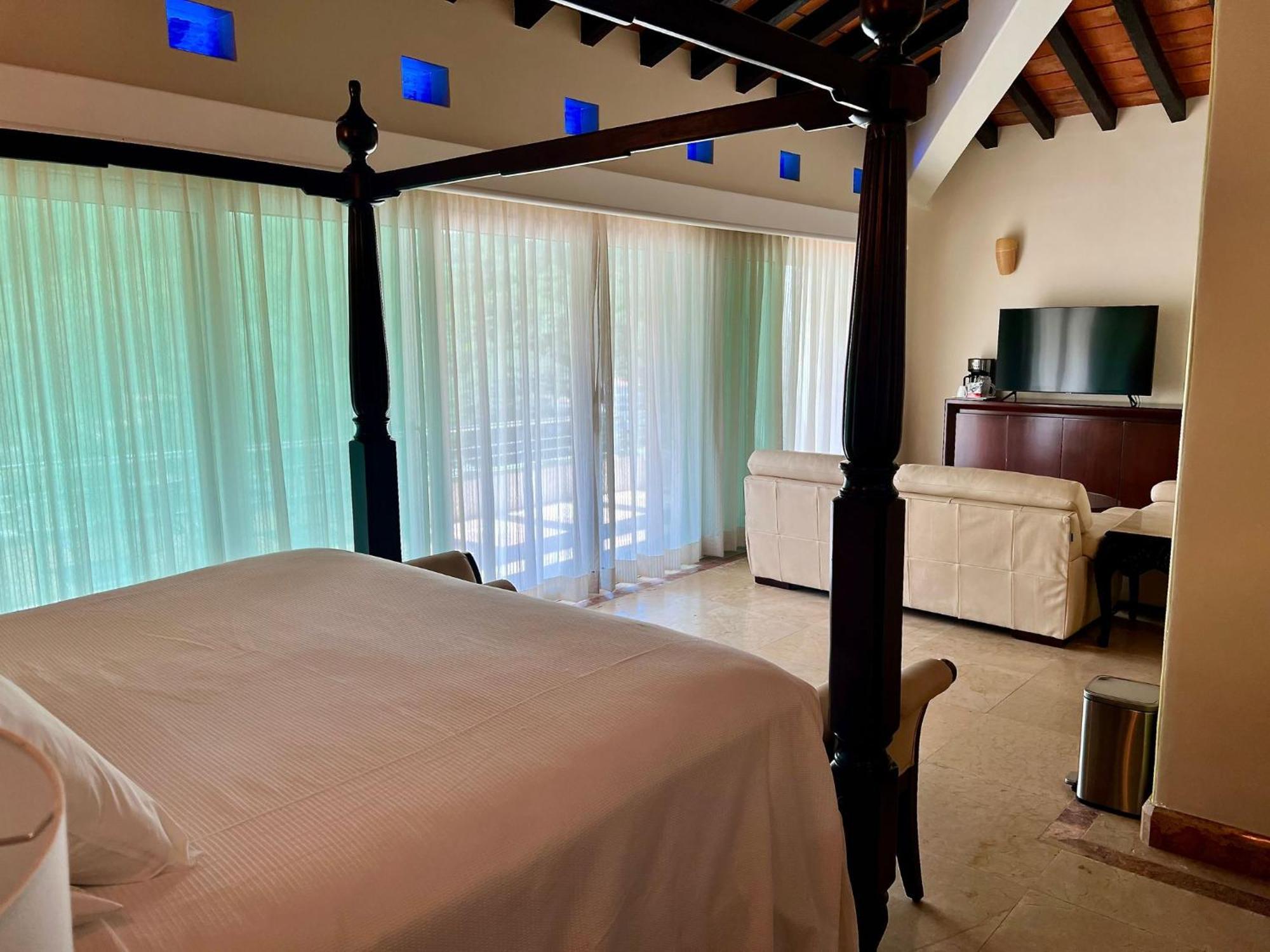 Luxury Frontage For Rent *