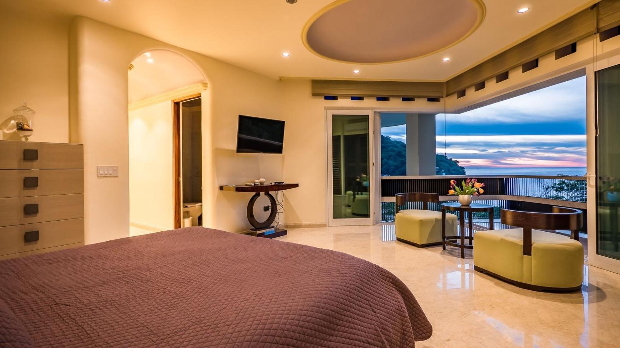 Luxury Frontage For Rent Villa *