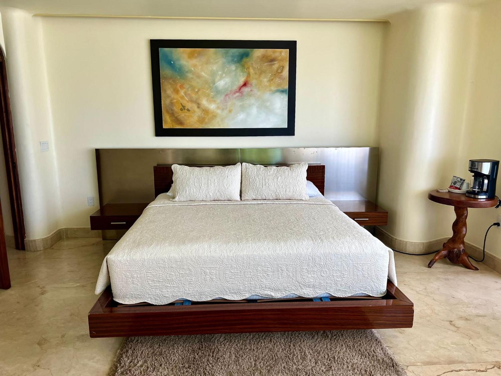 Luxury Frontage For Rent Villa