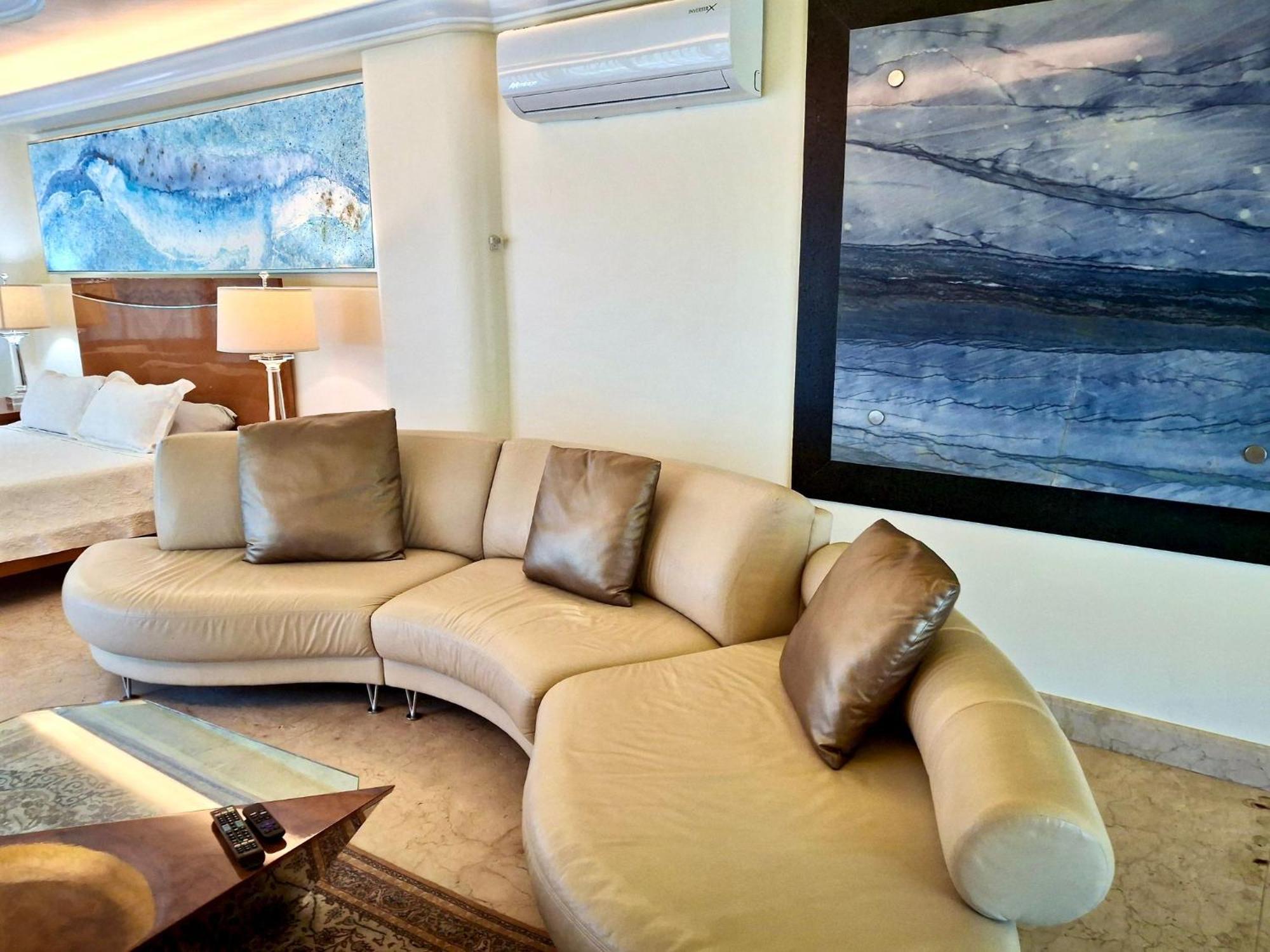 Luxury Frontage For Rent