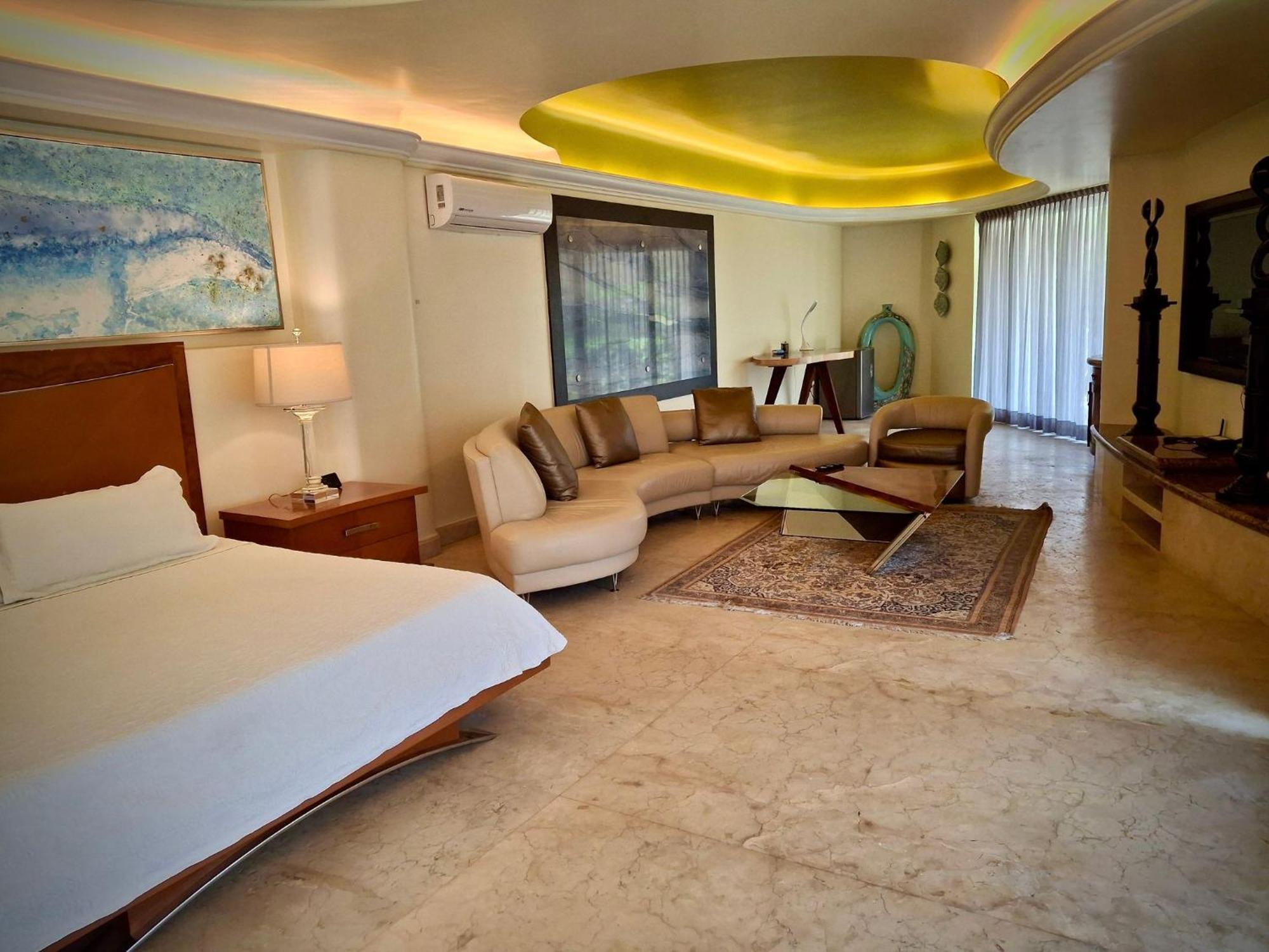 Luxury Frontage For Rent * Puerto Vallarta
