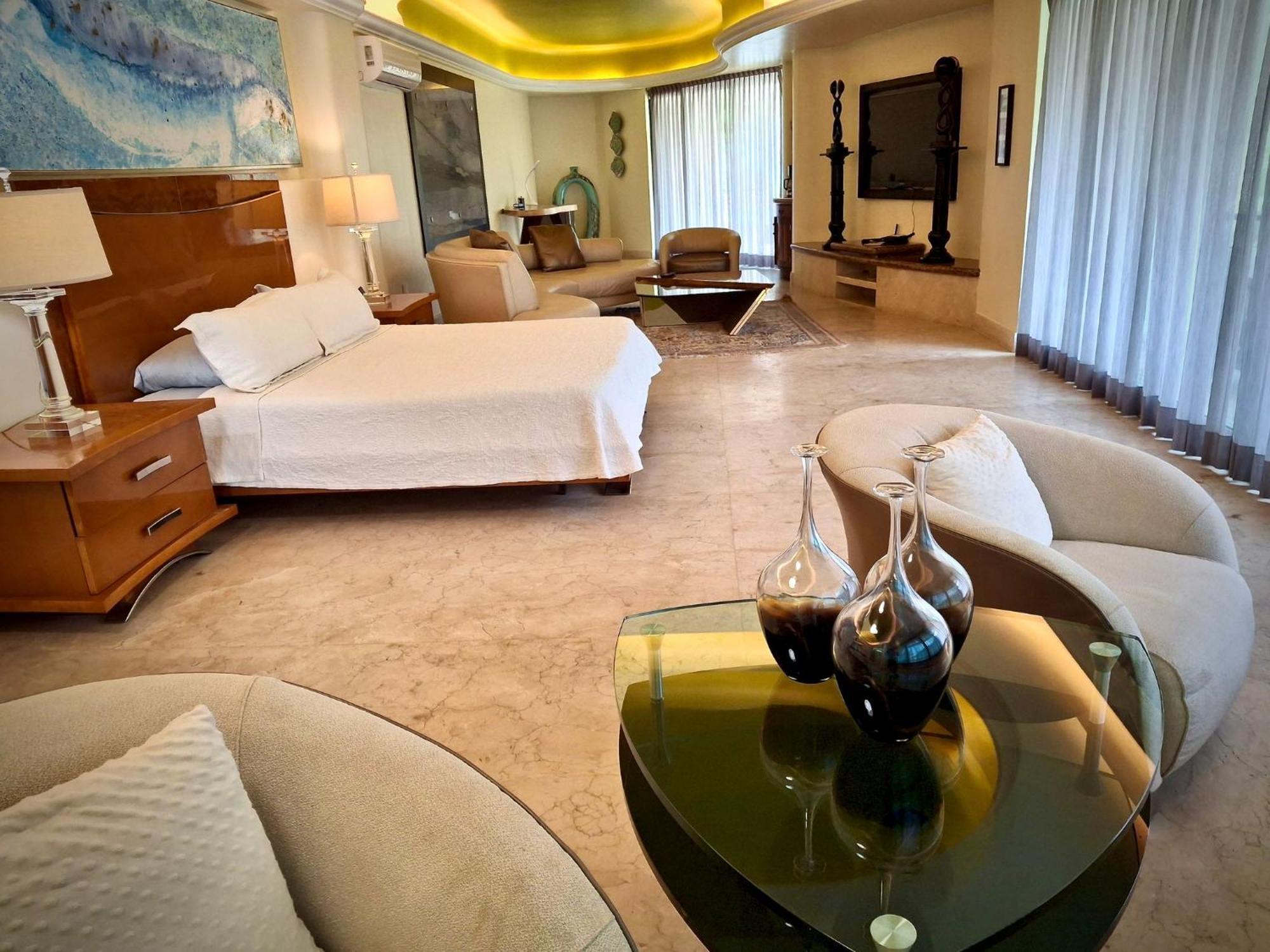 Villa Luxury Frontage For Rent