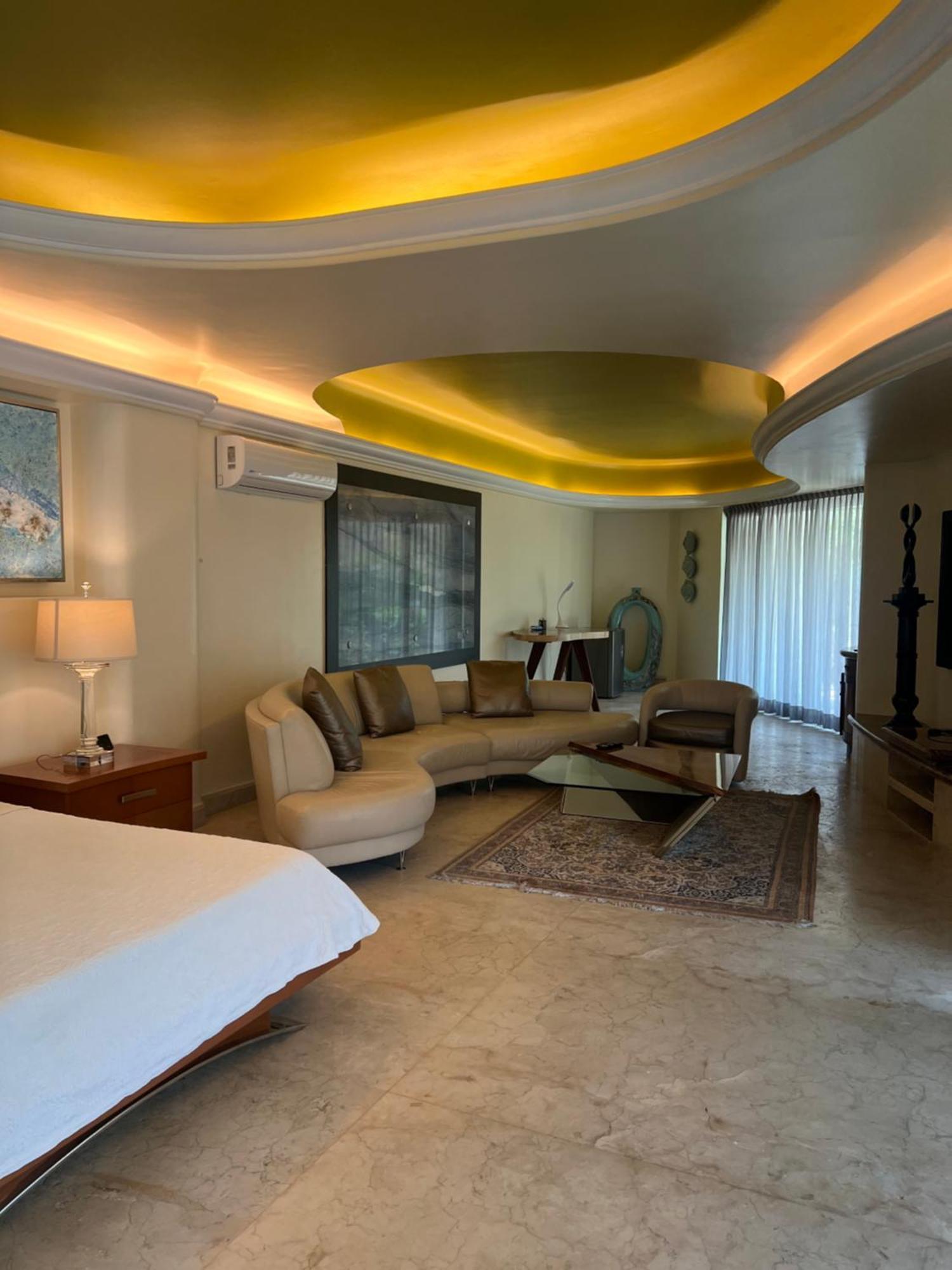 Luxury Ocean Frontage Boutique Hotel